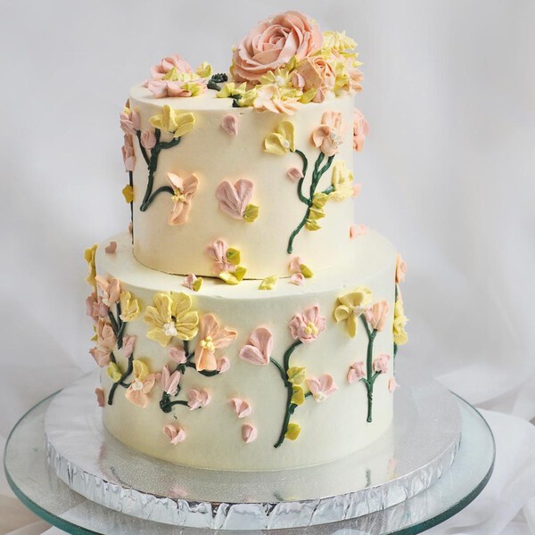 Everlasting Love Cake | 2 Tier Wedding
